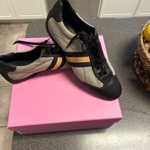 Men’s size 8 1/2 Louis Vuitton loafers